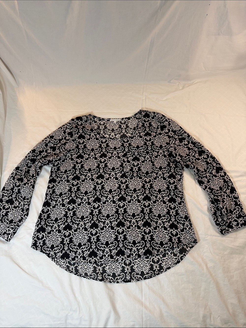 Notations Black & White Patterned Long-Sleeve Blouse